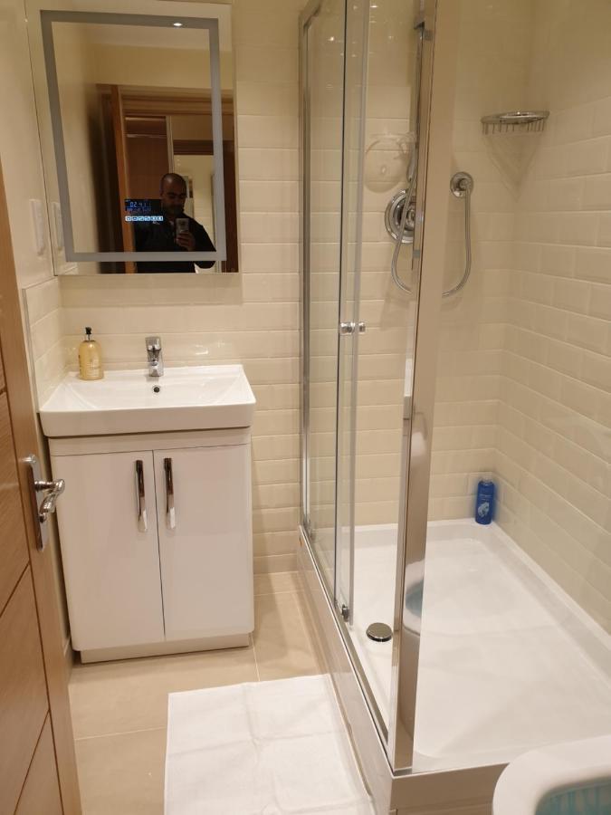 London Luxury Apartments 5 Min Walk From Ilford Station, With Free Parking Free Wifi Dış mekan fotoğraf