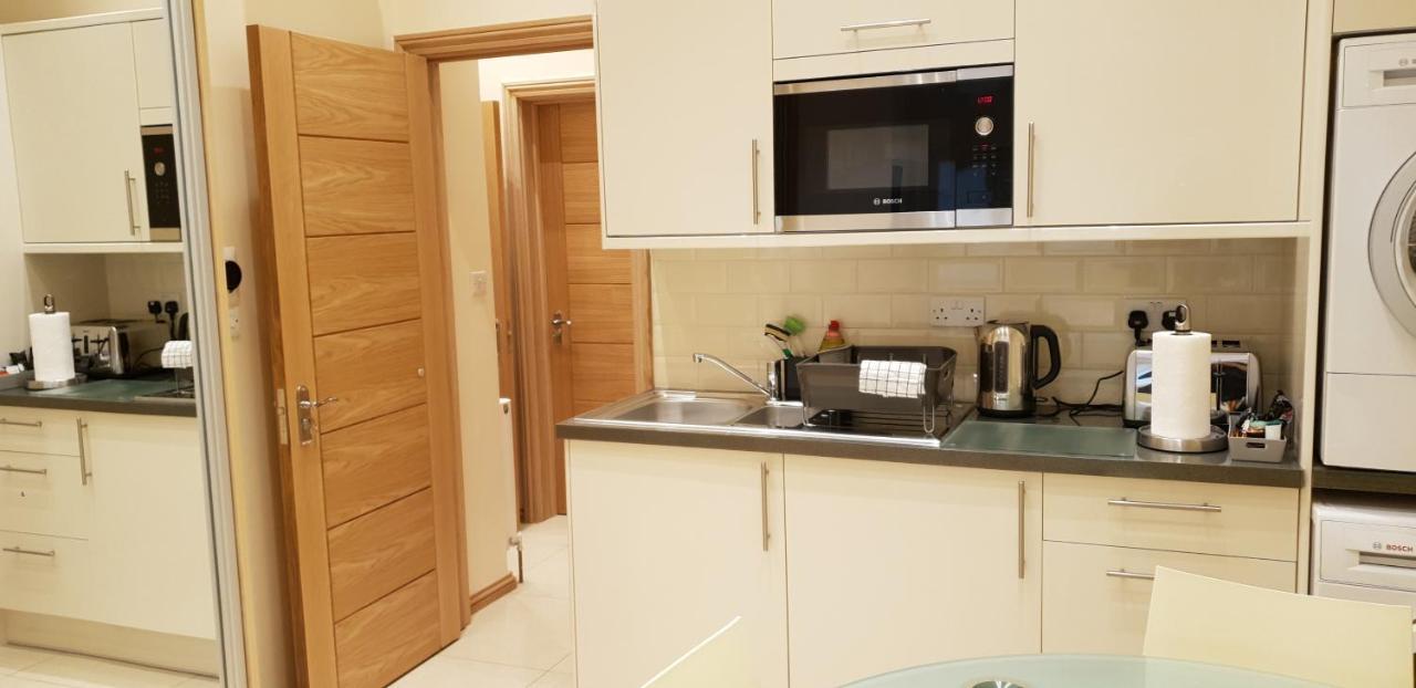 London Luxury Apartments 5 Min Walk From Ilford Station, With Free Parking Free Wifi Dış mekan fotoğraf