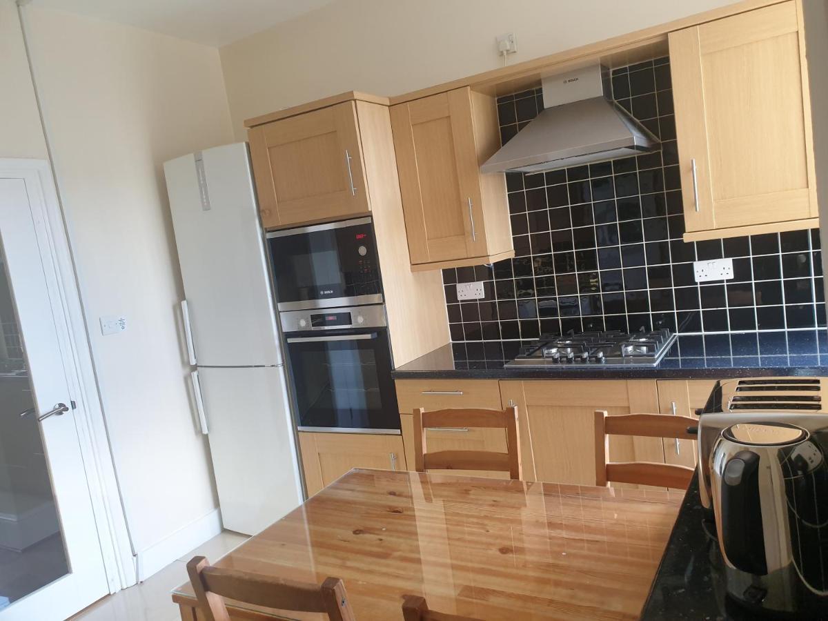 London Luxury Apartments 5 Min Walk From Ilford Station, With Free Parking Free Wifi Dış mekan fotoğraf