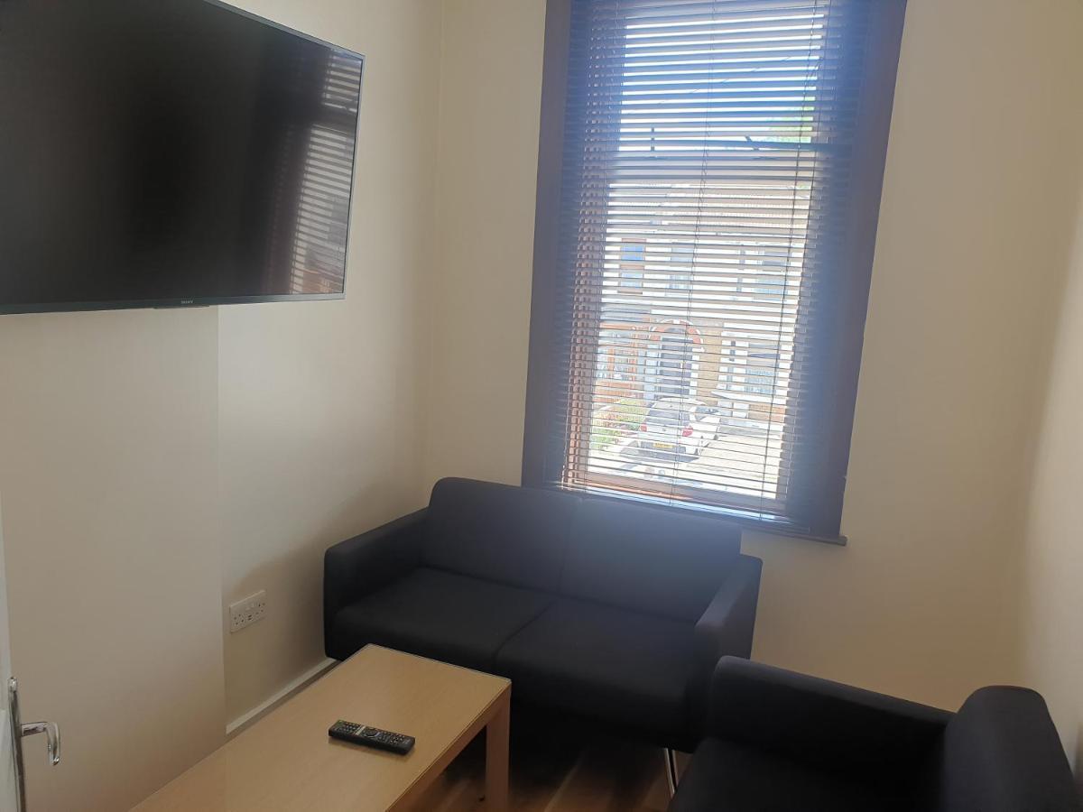 London Luxury Apartments 5 Min Walk From Ilford Station, With Free Parking Free Wifi Dış mekan fotoğraf