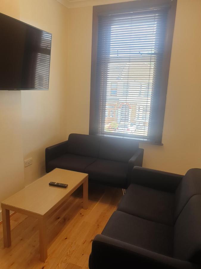 London Luxury Apartments 5 Min Walk From Ilford Station, With Free Parking Free Wifi Dış mekan fotoğraf