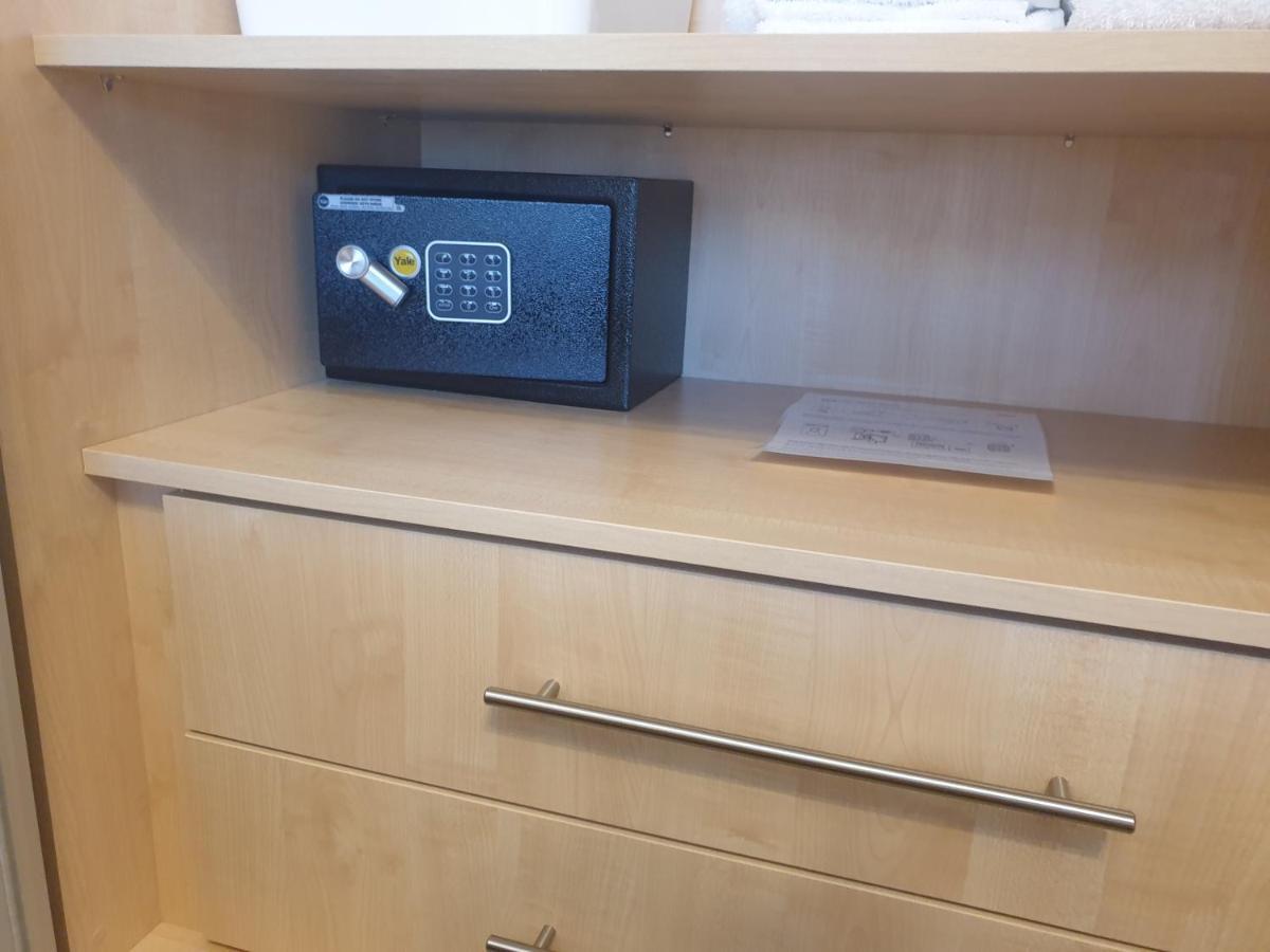 London Luxury Apartments 5 Min Walk From Ilford Station, With Free Parking Free Wifi Dış mekan fotoğraf