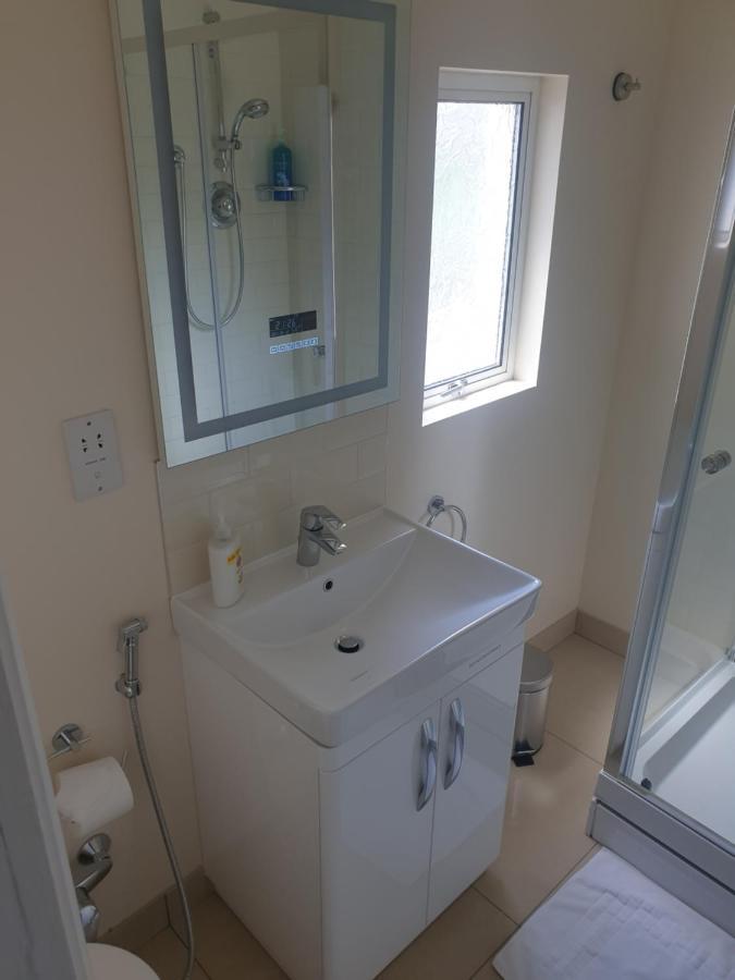 London Luxury Apartments 5 Min Walk From Ilford Station, With Free Parking Free Wifi Dış mekan fotoğraf
